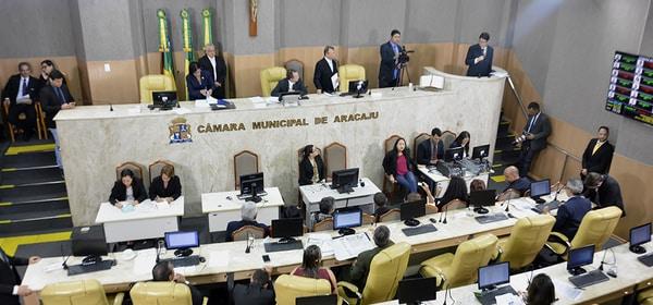 Concurso Câmara Municipal de Aracaju: edital com 50 vagas publicado; provas em maio